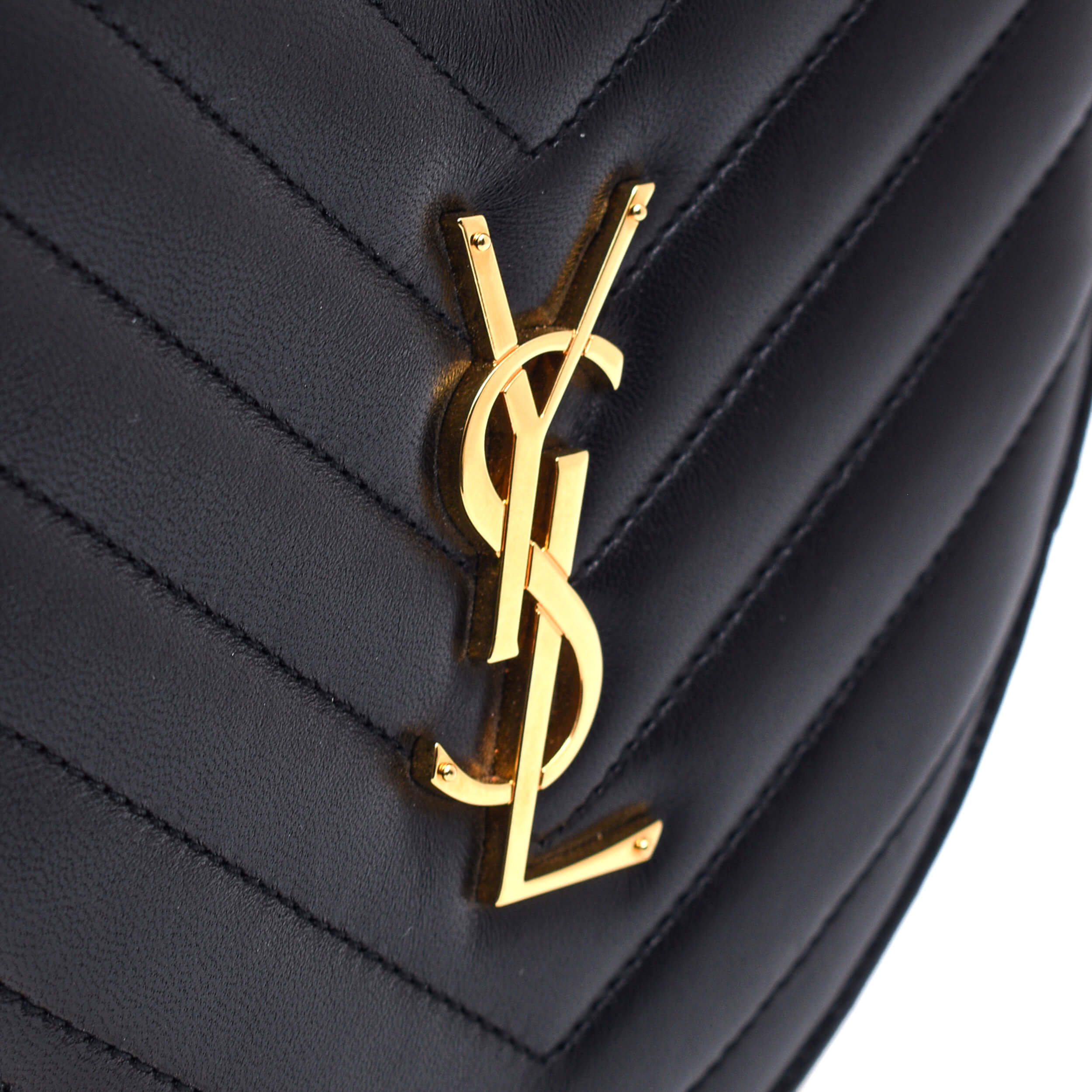 Yves Saint Laurent - Black Chevron Leather Love Heart Chain Small Shoulder Bag
